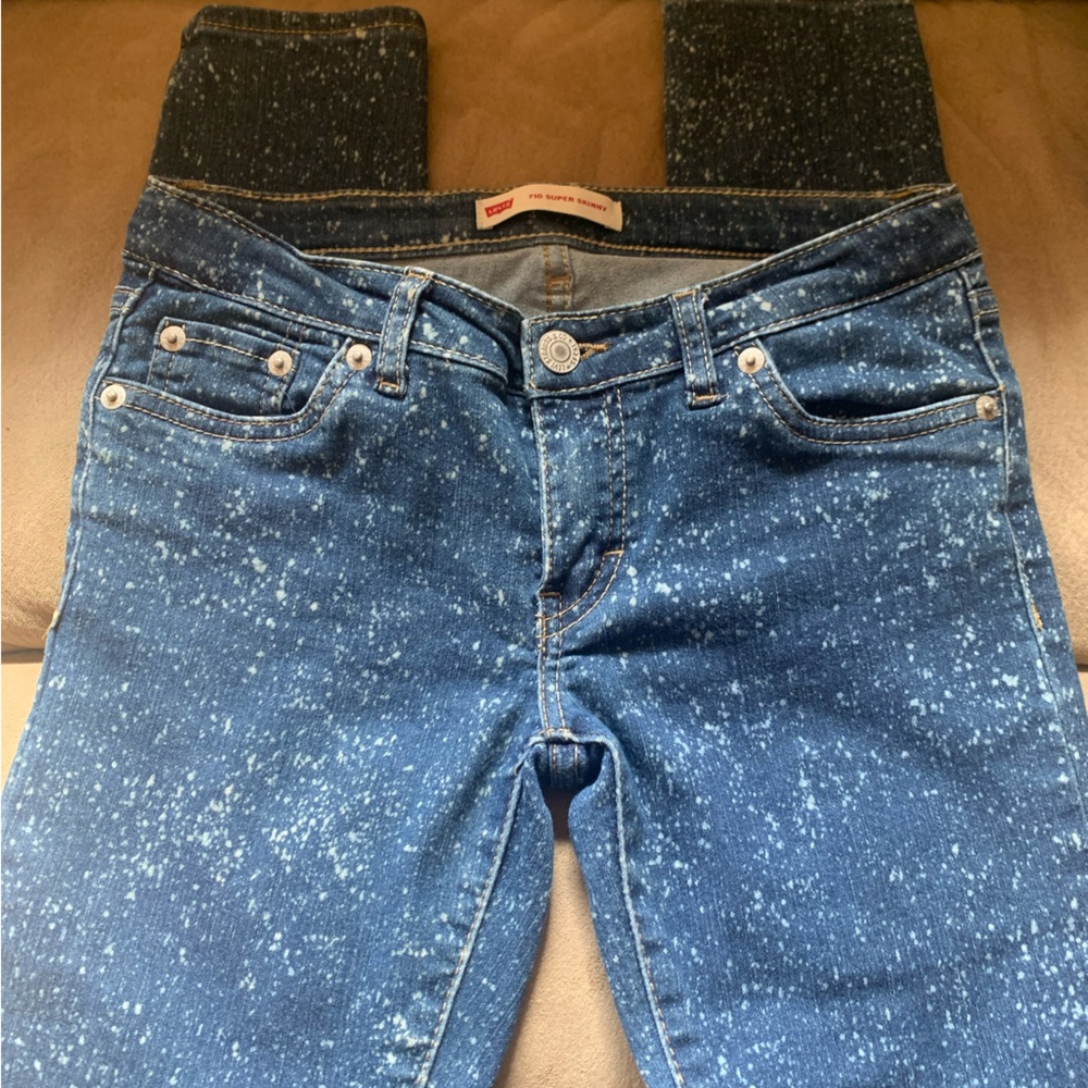 Levi's Blue Skinny Jeans with Unique Acid/Bleach Wash Girls size 12